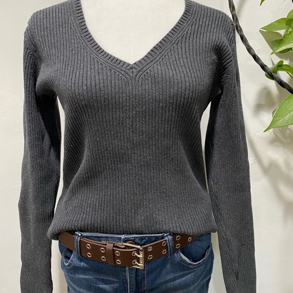 Women’s Charcoal Grey Long Sleeve Sweater - Picture 3 of 9